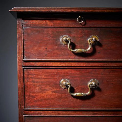 THE 18TH CENTURY GEORGE III MAHOGANY BACHELORS CHEST BY PHILIP BELL LONDON - ADDITIONAL PHOTO 8