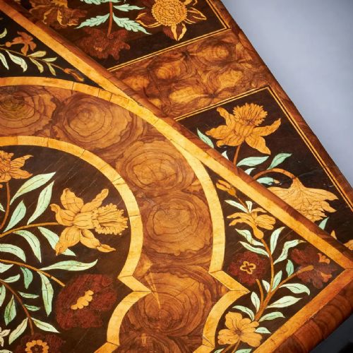 IMPORTANT 17TH CENTURY CHARLES II MARQUETRY OLIVE OYSTER LACE BOX CIRCA 1680 - ADDITIONAL PHOTO 3