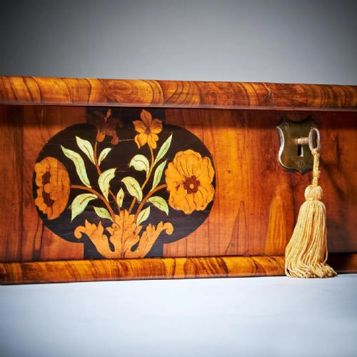 IMPORTANT 17TH CENTURY CHARLES II MARQUETRY OLIVE OYSTER LACE BOX CIRCA 1680 - ADDITIONAL PHOTO 4