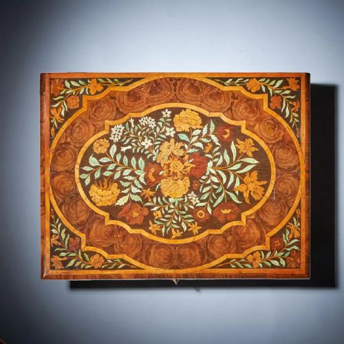 IMPORTANT 17TH CENTURY CHARLES II MARQUETRY OLIVE OYSTER LACE BOX CIRCA 1680 - ADDITIONAL PHOTO 9