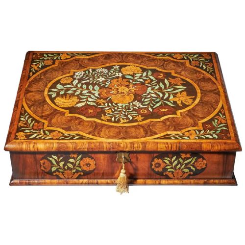 IMPORTANT 17TH CENTURY CHARLES II MARQUETRY OLIVE OYSTER LACE BOX CIRCA 1680 - ADDITIONAL PHOTO 11