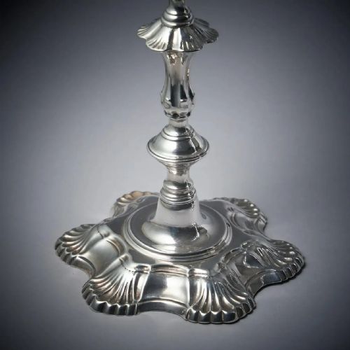 A PAIR OF 18TH CENTURY GEORGE II SILVER CANDLESTICKS BY JOHN CAFE LONDON 1751 - ADDITIONAL PHOTO 4