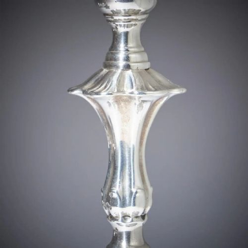A PAIR OF 18TH CENTURY GEORGE II SILVER CANDLESTICKS BY JOHN CAFE LONDON 1751 - ADDITIONAL PHOTO 10