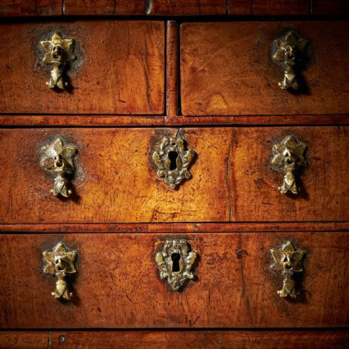 RARE 17TH CENTURY MINIATURE WILLIAM AND MARY WALNUT TABLE TOP CHEST C1690 - ADDITIONAL PHOTO 9