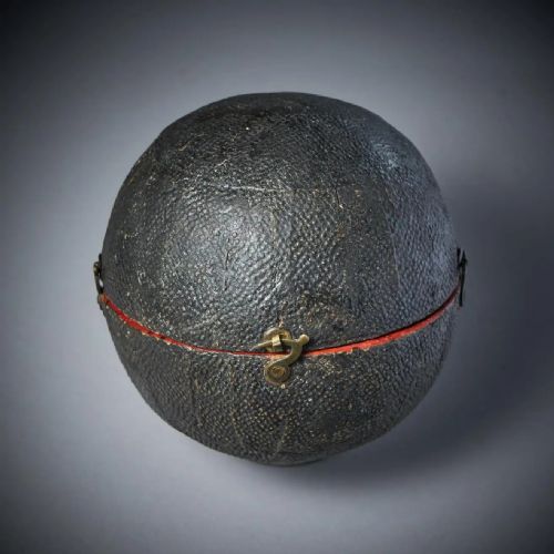 A GEORGIAN THREE INCH TERRESTRIAL POCKET GLOBE BY T HARRIS AND SON LONDON 1813 - ADDITIONAL PHOTO 1