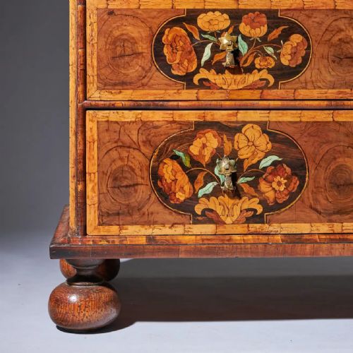 17TH CENTURY WILLIAM AND MARY OLIVE OYSTER MARQUETRY ESCRITOIRE CIRCA 1680 - ADDITIONAL PHOTO 17