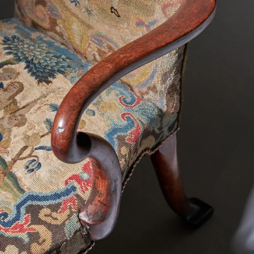 18TH CENTURY GEORGE I WALNUT SHEPHERDS CROOK ARM CHAIR - ADDITIONAL PHOTO 17