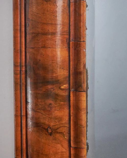 LARGE WILLIAM AND MARY 17TH CENTURY FIGURED WALNUT CUSHION MIRROR C 1690 - ADDITIONAL PHOTO 3