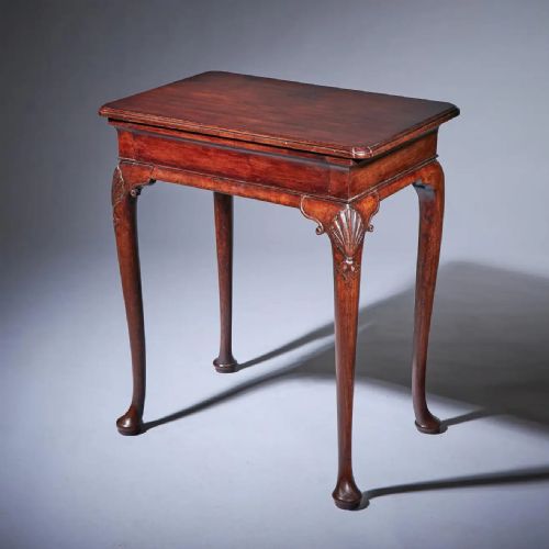 18TH CENTURY GEORGE I MAHOGANY TABLE OF DIMINUTIVE PROPORTIONS CIRCA 1725 - ADDITIONAL PHOTO 2