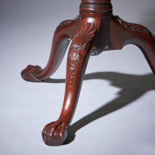 A FINE 18TH CENTURY GEORGE II MAHOGANY PIECRUST TRIPOD TABLE CIRCA 1750 - ADDITIONAL PHOTO 9