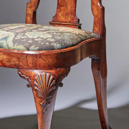 18TH CENTURY GEORGE I CARVED WALNUT CHAIR COVERED IN PERIOD NEEDLEWORK - ADDITIONAL PHOTO 12