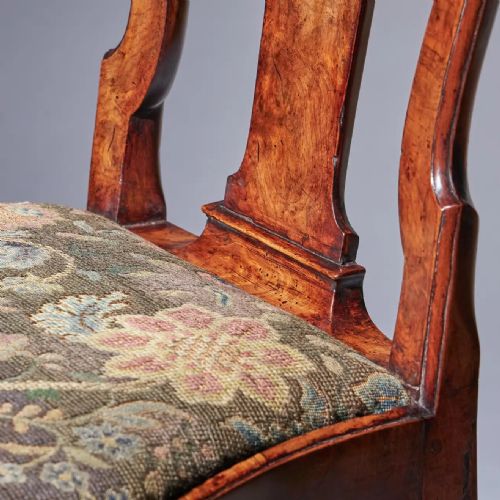 18TH CENTURY GEORGE I CARVED WALNUT CHAIR COVERED IN PERIOD NEEDLEWORK - ADDITIONAL PHOTO 17