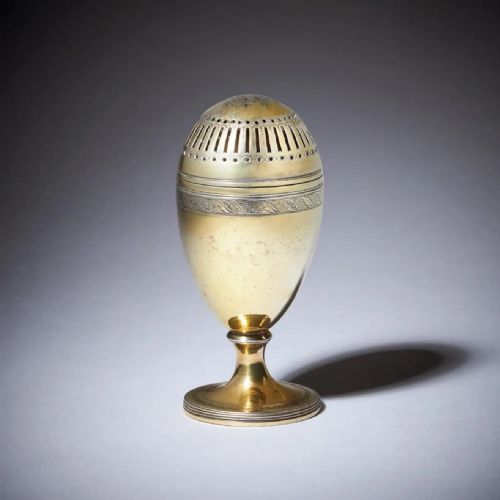 GEORGE III SILVERGILT PEPPER POT WITH THE ROYAL CYPHER OF QUEEN CHARLOTTE 1798 - ADDITIONAL PHOTO 2