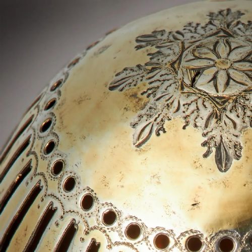 GEORGE III SILVERGILT PEPPER POT WITH THE ROYAL CYPHER OF QUEEN CHARLOTTE 1798 - ADDITIONAL PHOTO 14