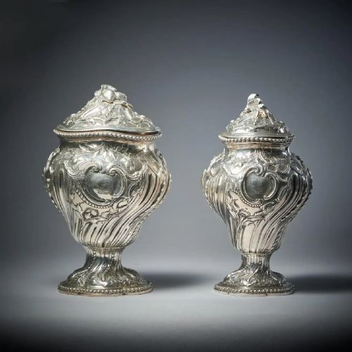 A RARE SILVER MOUNTED GEORGE II SHAGREEN TEA CADDY WITH SILVER ROCCO CANISTORS - ADDITIONAL PHOTO 6