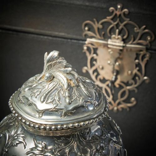 A RARE SILVER MOUNTED GEORGE II SHAGREEN TEA CADDY WITH SILVER ROCCO CANISTORS - ADDITIONAL PHOTO 13
