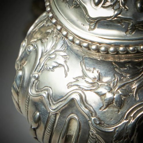 A RARE SILVER MOUNTED GEORGE II SHAGREEN TEA CADDY WITH SILVER ROCCO CANISTORS - ADDITIONAL PHOTO 15
