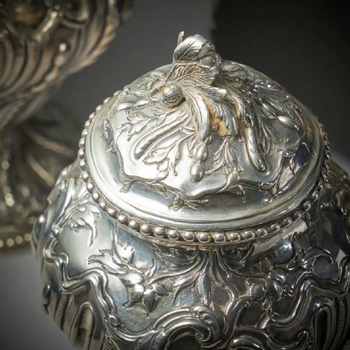 A RARE SILVER MOUNTED GEORGE II SHAGREEN TEA CADDY WITH SILVER ROCCO CANISTORS - ADDITIONAL PHOTO 17