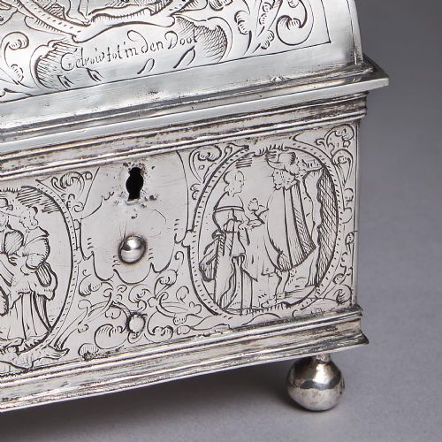 A MUSEUMGRADE MID17TH CENTURY DUTCH SILVER MARRIAGE COFFIN OR KNOTTEKISTJE CIRCA 1660 - ADDITIONAL PHOTO 4