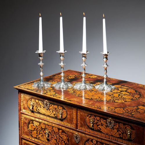 FINE 17TH CENTURY WILLIAM AND MARY BURR MARQUETRY CHEST OF DRAWERS - ADDITIONAL PHOTO 1