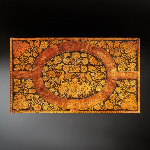 FINE 17TH CENTURY WILLIAM AND MARY BURR MARQUETRY CHEST OF DRAWERS - ADDITIONAL PHOTO 2