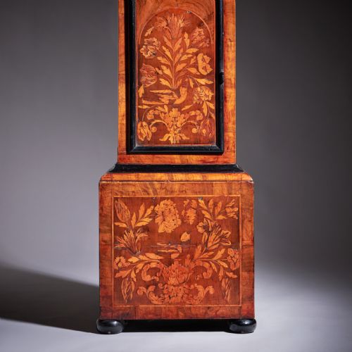AN EXCEPTIONAL WILLIAM AND MARY 10 INCH MARQUETRY LONGCASE CLOCK BY JAMES CLOWES C 1680 - ADDITIONAL PHOTO 3