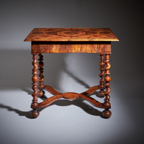 A FINE AND RARE 17TH CENTURY WILLIAM AND MARY OLIVE OYSTER TABLE CIRCA 16801700 ENGLANDA FINE AND RARE 17TH CENTURY WILLIAM AND MARY OLIVE OYSTER TABLE CIRCA 16801700 ENGLAND - ADDITIONAL PHOTO 13