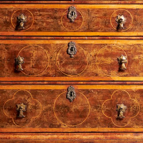 ORIGINAL 17TH CENTURY WILLIAM AND MARY OLIVE OYSTER CHEST CIRCA 1690 ENGLAND - ADDITIONAL PHOTO 11