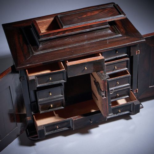 RARE 17TH CENTURY SOUTH GERMAN RENAISSANCE TABLE CABINET AUGSBURG - ADDITIONAL PHOTO 10