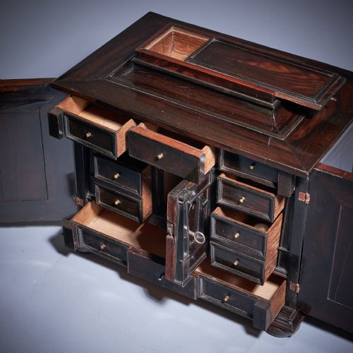 RARE 17TH CENTURY SOUTH GERMAN RENAISSANCE TABLE CABINET AUGSBURG - ADDITIONAL PHOTO 11