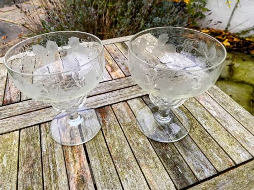Pair of Rummers or Red Wine Glasses