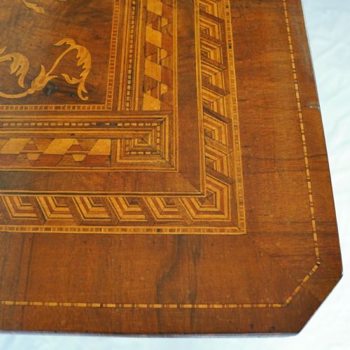 FINE 19THCENTURY ITALIAN NEOCLASSICAL MARQUETRY WALNUT CENTRE TABLE - ADDITIONAL PHOTO 8