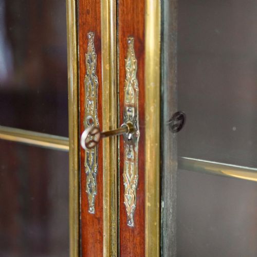 FRENCH DIRECTOIRE STYLE MAHOGANY GLAZED DISPLAY VITRINE CABINET - ADDITIONAL PHOTO 9