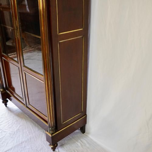 FRENCH DIRECTOIRE STYLE MAHOGANY GLAZED DISPLAY VITRINE CABINET - ADDITIONAL PHOTO 13