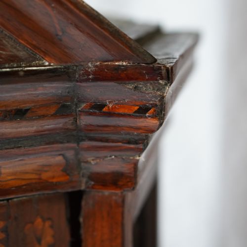 LATE 18TH EARLY 19TH CENTURY DUTCH FLORAL MARQUETRY GLAZED DISPLAY CABINET - ADDITIONAL PHOTO 18