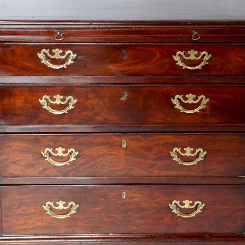 GEORGIAN MAHOGANY BACHELOR'S CHEST OF DRAWERS - ADDITIONAL PHOTO 3