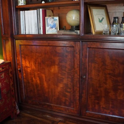 VICTORIAN GOTHIC REVIVAL MAHOGANY LIBRARY BOOKCASE - ADDITIONAL PHOTO 5