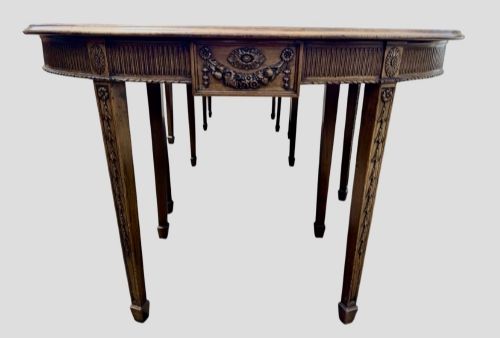 LATE GEORGE III MAHOGANY DEND EXTENDING DINING TABLE MANNER OF ROBERT ADAM - ADDITIONAL PHOTO 1