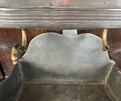 18TH CENTURY FRENCH PROVINCIAL CHESTNUT LAVABO CABINET WITH ORIGINAL PEWTER CISTERN BASIN - ADDITIONAL PHOTO 8