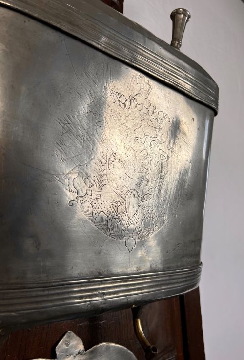 18TH CENTURY FRENCH PROVINCIAL CHESTNUT LAVABO CABINET WITH ORIGINAL PEWTER CISTERN BASIN - ADDITIONAL PHOTO 9