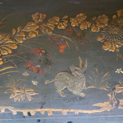 19TH CENTURY CHINESE EXPORT BLACK LACQUER DOMED CHEST TRUNK WITH GILT DECORATION - ADDITIONAL PHOTO 4
