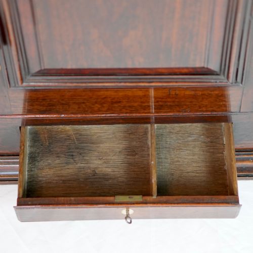 GEORGIAN MAHOGANY HANGING CORNER CUPBOARD WITH DRAWER KEYS C1800 - ADDITIONAL PHOTO 9