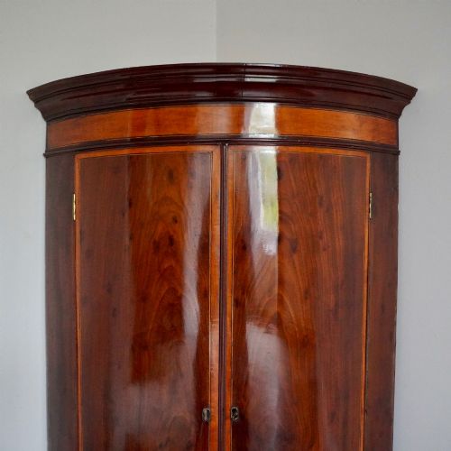 GEORGE III BOW FRONT HANGING CORNER CABINET PLUM PUDDING MAHOGANY C1780 - ADDITIONAL PHOTO 2