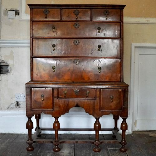 EARLY 18TH CENTURY WALNUT CHEST ON STAND QUEEN ANNE PERIOD C1710