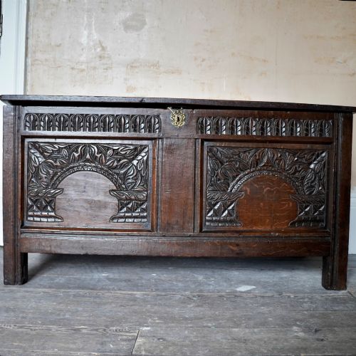 17TH CENTURY CARVED JOINED OAK COFFER BLANKET CHEST - ADDITIONAL PHOTO 1