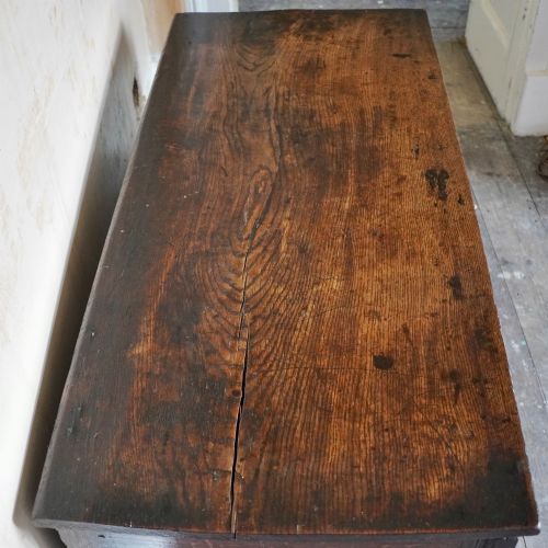 17TH CENTURY CARVED JOINED OAK COFFER BLANKET CHEST - ADDITIONAL PHOTO 3