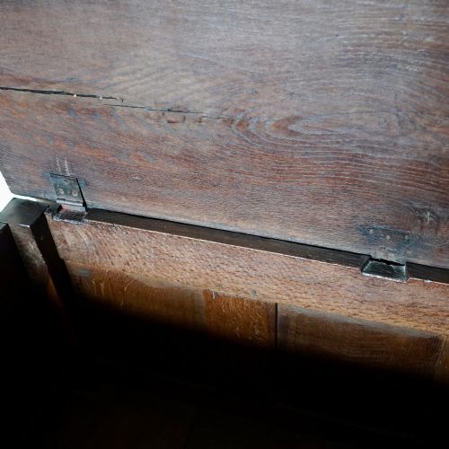 17TH CENTURY CARVED JOINED OAK COFFER BLANKET CHEST - ADDITIONAL PHOTO 7