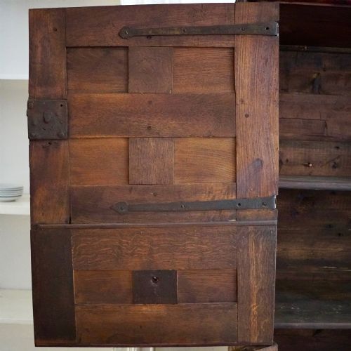 EXCEPTIONAL 17TH CENTURY SPANISH BASQUE POLYCHROME PAINTED OAK LINEN PRESS CUPBOARD C1680 - ADDITIONAL PHOTO 11