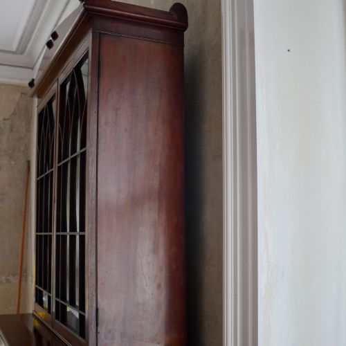 GEORGE IV FIGURED MAHOGANY SECRETAIRE BOOKCASE - ADDITIONAL PHOTO 4