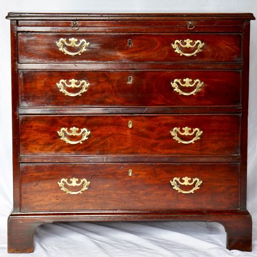 FINE GEORGE III FLAME MAHOGANY BACHELOR'S CHEST OF DRAWERS C1770